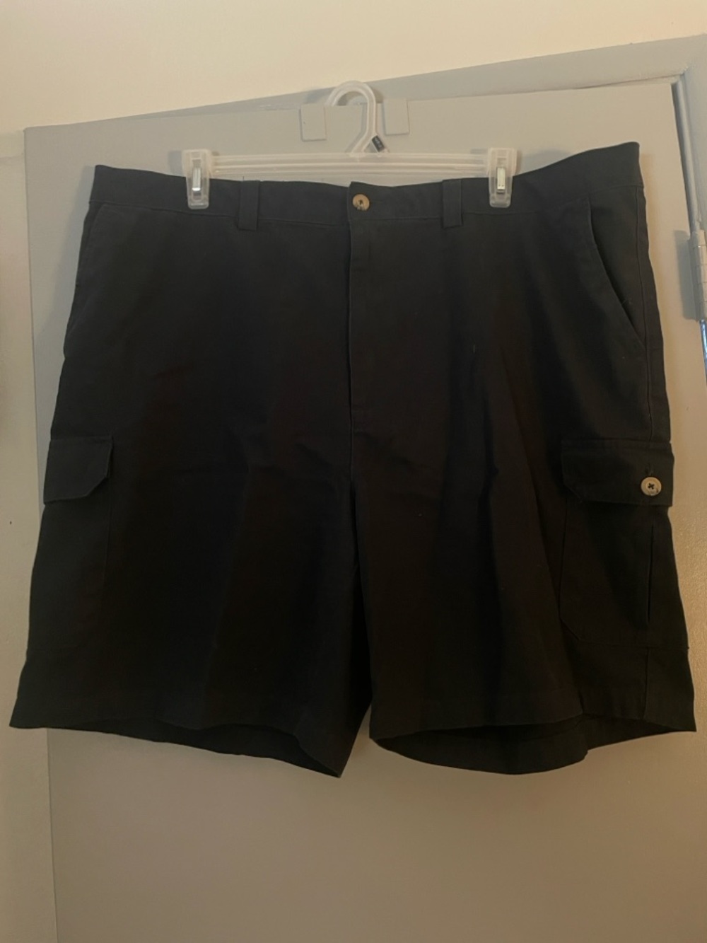Harbor Bay Black Men's Cargo Shorts - Utility Pocket Design